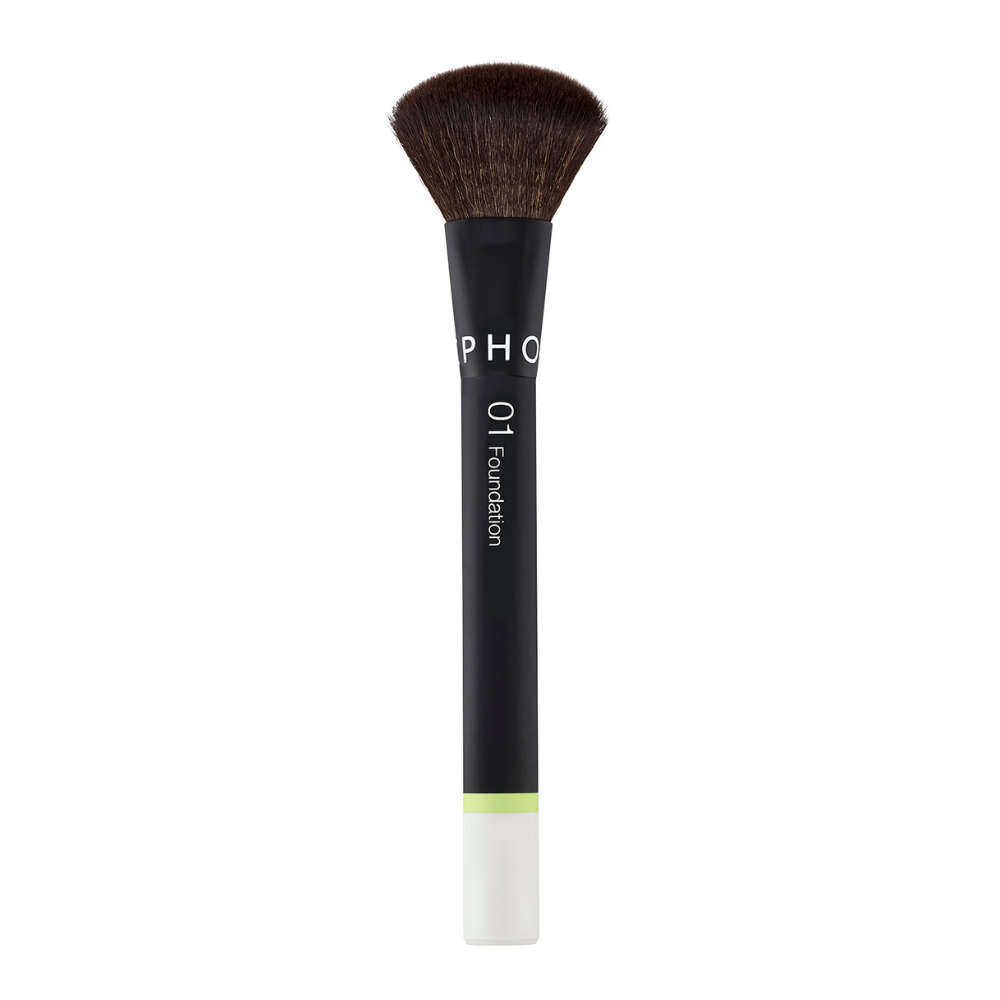 Essential Foundation Brush 01